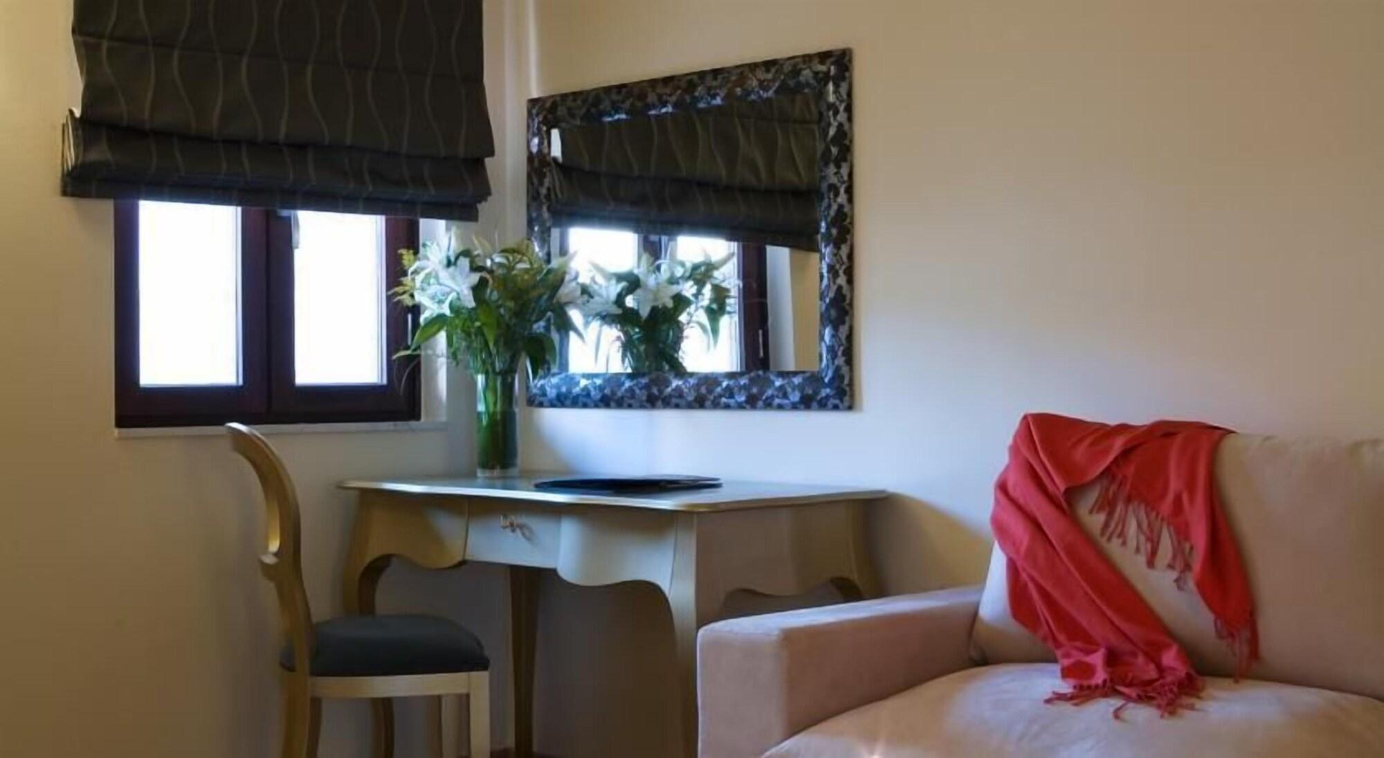 Valis Resort Hotel Volos Exterior photo A Roman blind