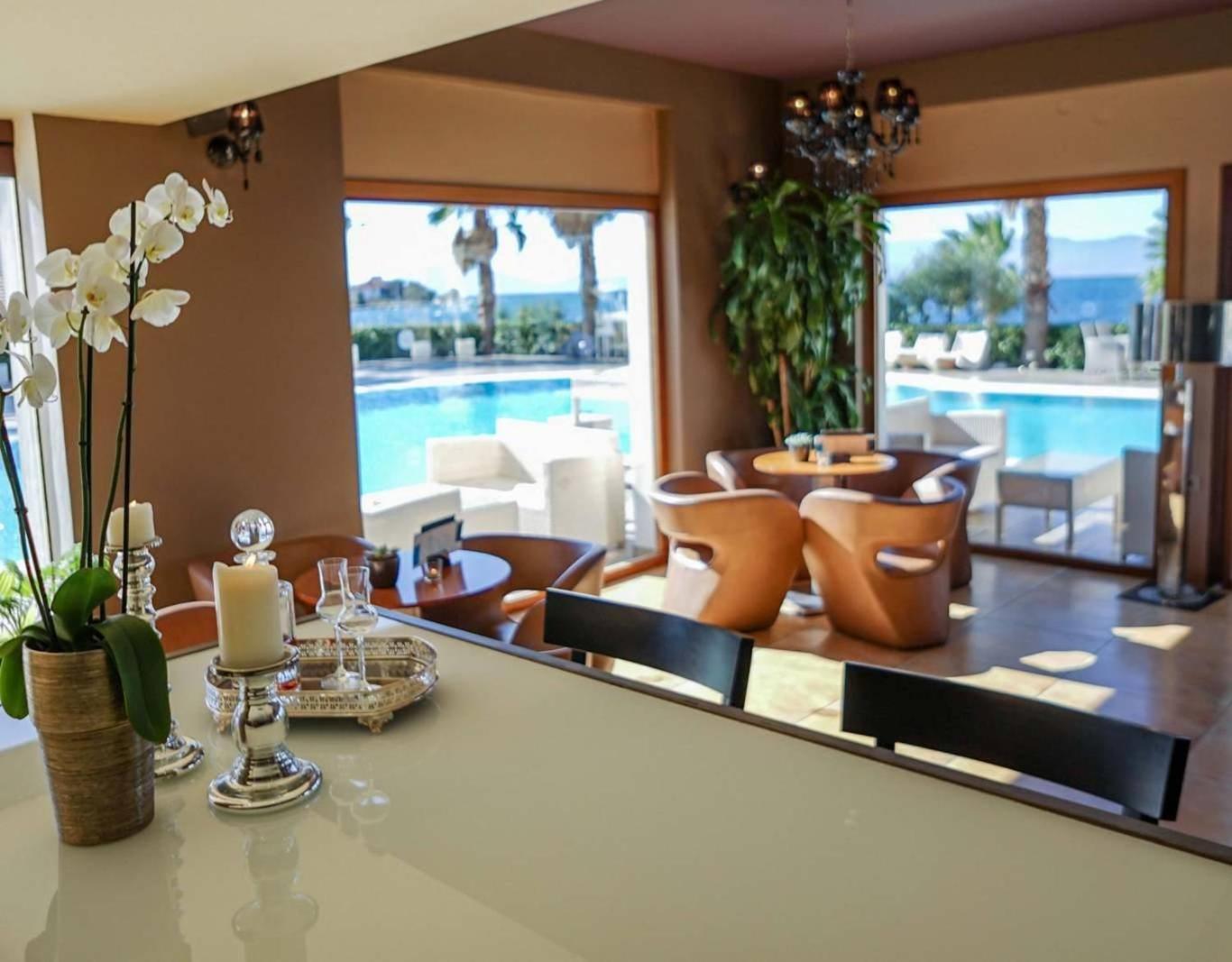 Valis Resort Hotel Volos Exterior photo Interior of a luxury hotel