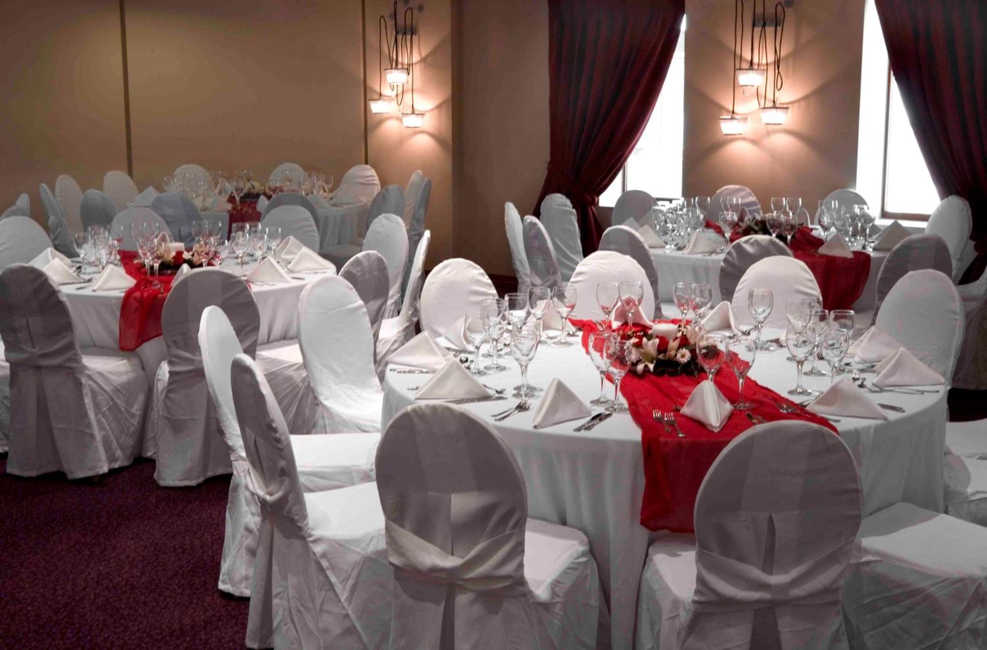 Valis Resort Hotel Volos Exterior photo Banquet hall